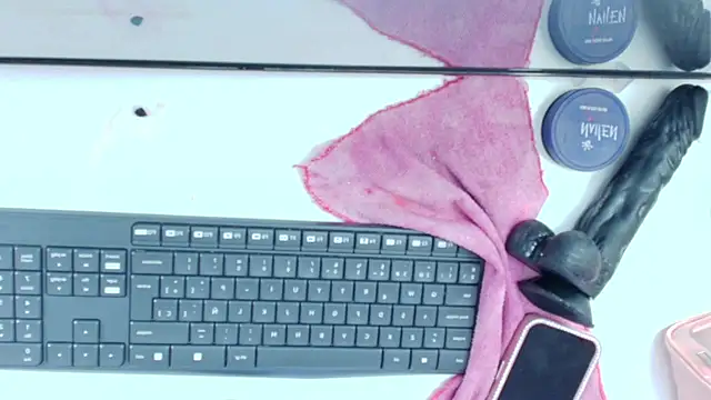 maggy_t18 - Maggy_t18's free webcam