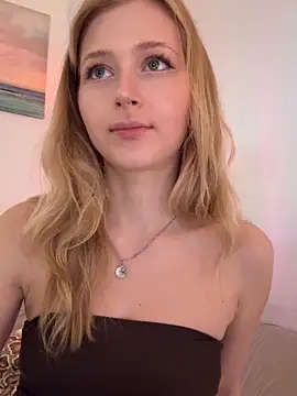 LunaRase Live Webcam on Stripchat