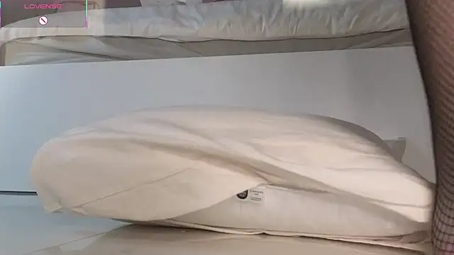 Helena_Karel Live Webcam on Stripchat