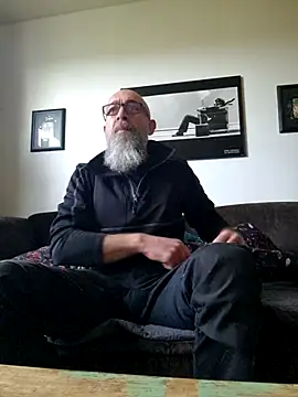 kingsscepter (Ask my age) - make me happy