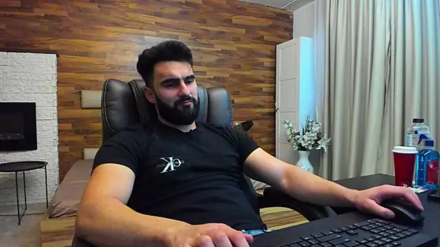 micahlane (M young) - New king here🤛