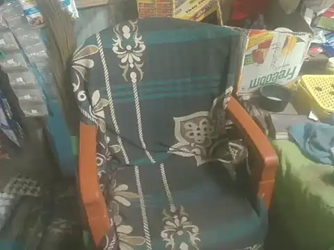 localboybbsr (M young) - For new camera