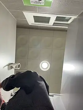 winter11 Live Webcam on Stripchat