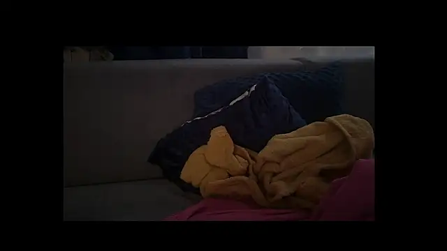 hotcrazy235 - Hotcrazy235's free webcam