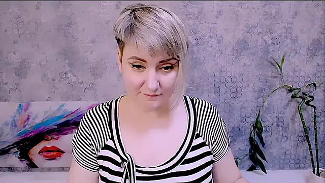 djullia - Djullia's free webcam