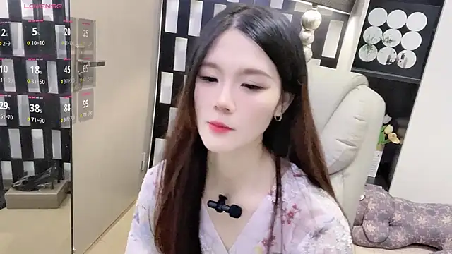 yueyue-mm - Yueyue-MM's free webcam - UK Sex Cams