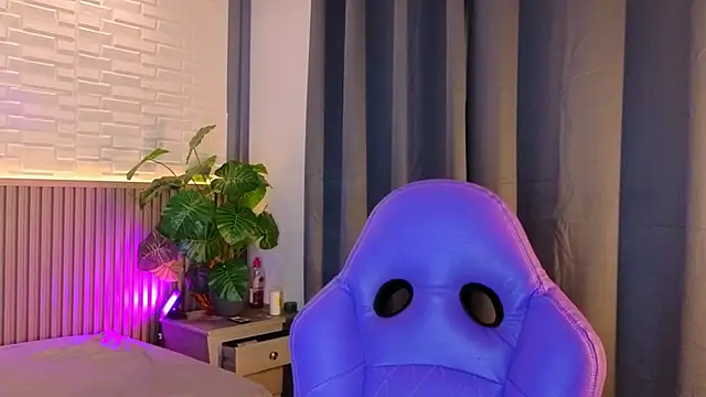 tiffanywalk - TiffanyWalk's free webcam - UK Sex Cams