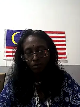 mamakarma1403 - Mamakarma1403's free webcam