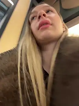 SashaCatt Live Webcam on Stripchat