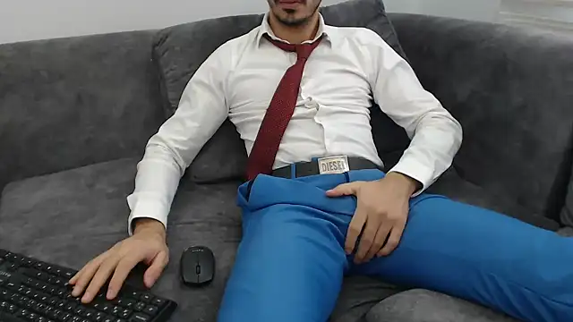 naughtb0y (M young) - get me naked NEXT GOAL FOR FUCK ROOMMATE