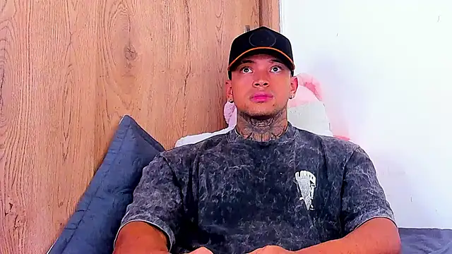 stiven_collins - Stiven_collins's free webcam - UK Sex Cams