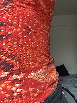 soufeia (Ask my age) - Rebolar peladona💦💦👻