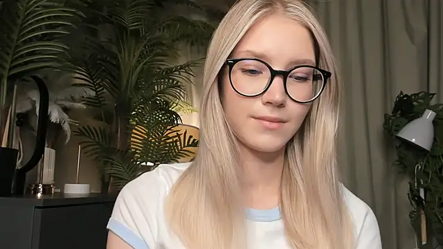 chinbonnell (F teen) - Time to remove my bra