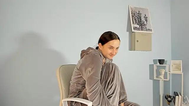 sheliethetford - ShelieThetford's free webcam