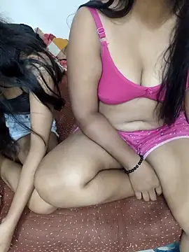 Unique_MomandDaughterrs