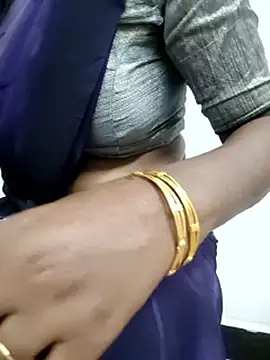 Tamilmallu-duskygirl03