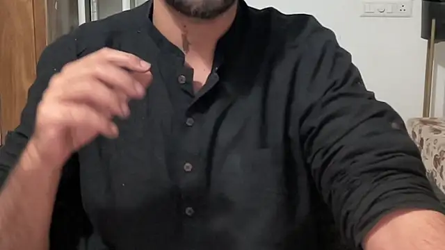 makemeawareaah (M young) - Wear Saree <3