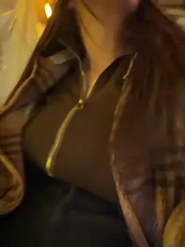 asia-bb (F milf) - 3888大厅全裸10分钟小粉控制3分钟