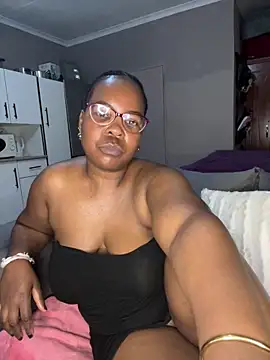 sweetcandy84 (F milf) - Help me pay my Rent ❤️