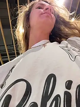 evvamur (F young) - toy in the pussy 🍭🫦