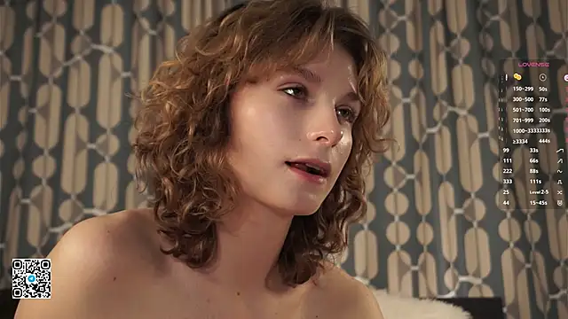 bellareppert (F teen) - 1 finger in pussy