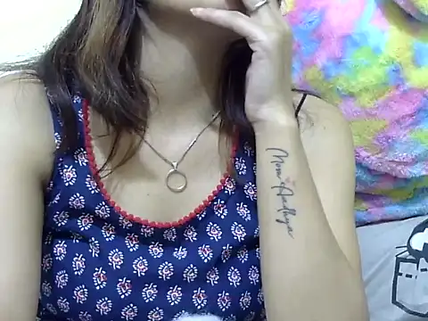 maira_33 (F young) - Fingering pussy 💦💦