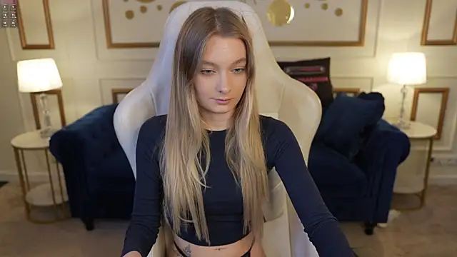 ewa_pearl (F teen) - show pussy