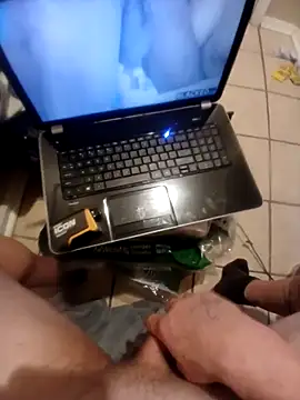 buddy_cuck (Ask my age) - Live stream office/studio/LLC +cameras