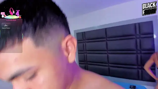 Aliss_Aron Live Webcam on Stripchat