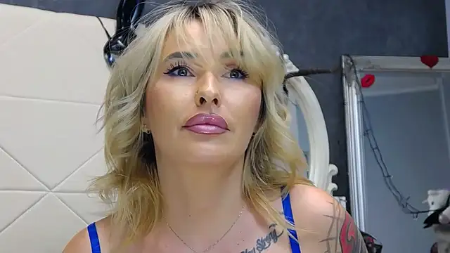 issasmith - IssaSmith's free webcam