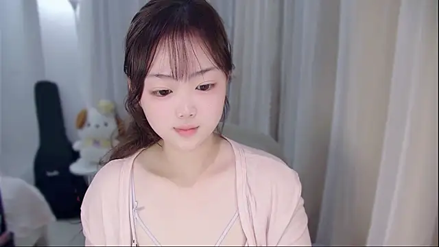 yuanyuan-a - YUANYUAN-A's free webcam - UK Sex Cams