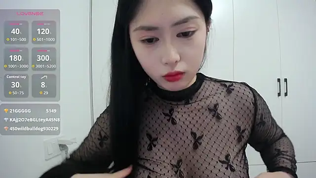 tutu-077 (F teen) - 无内M腿3min<手挡>