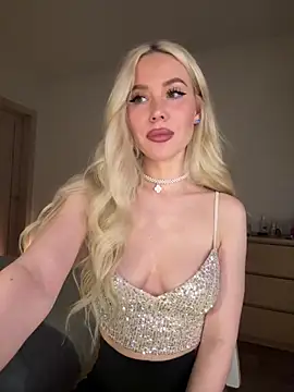 xdinnax (F milf) - panties off and rub pussy