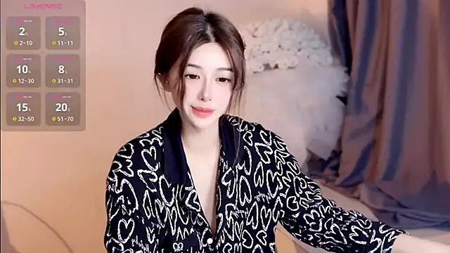 tina-a (F young) - 大姨妈来啦~不上玩具