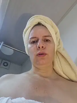 nina_vallon (F milf) - drops millk of my tits