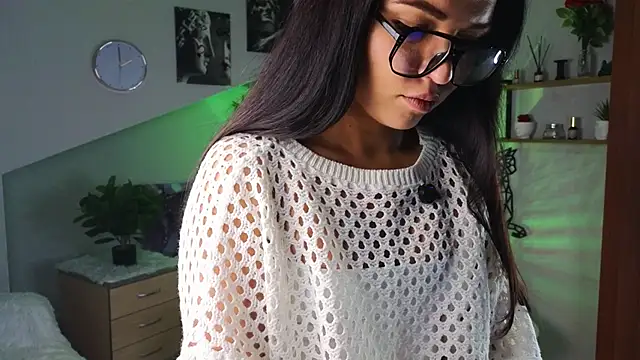 lulamazzeo (F young) - Show my tongue