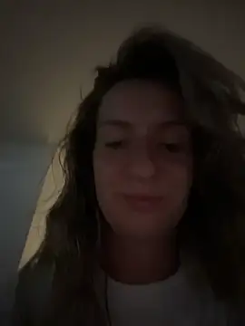 evvamur (F young) - toy in the pussy 🍭🫦