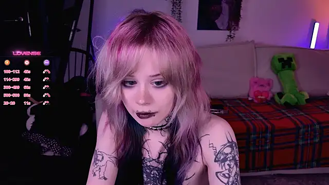 lollyshy (F teen) - Take off my panties