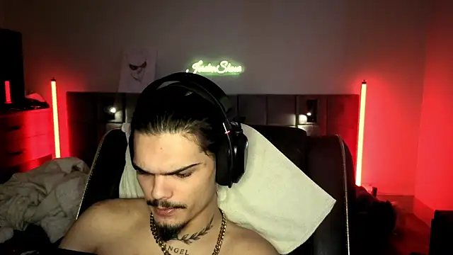 jordanshow - JordanShow's free webcam