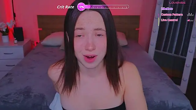 hayle_hill (F young) - massage naked tits close up