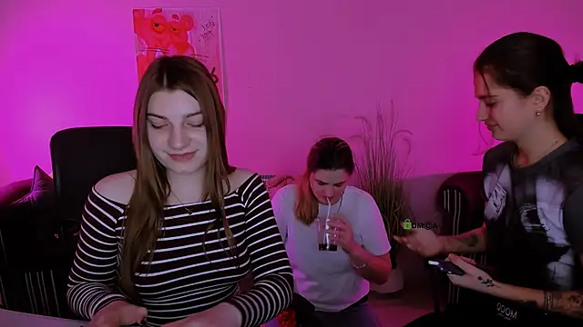 pure_radiance1 (Ask my age) - french kiss