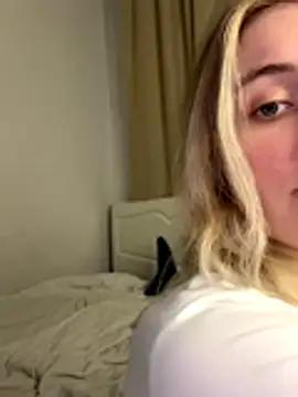 honeyray (Ask my age) - Domi in my panties..:)123and300 fav vibe