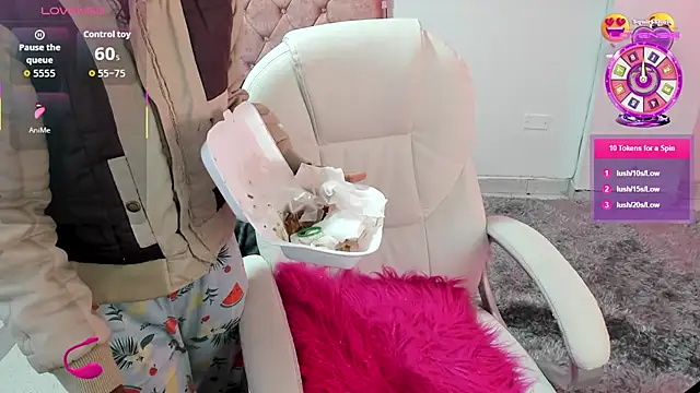 thianahorny (F young) - You make me vibrate in dog position 1min