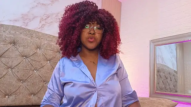 tianalaroux (F young) - Fingers my wet pussy