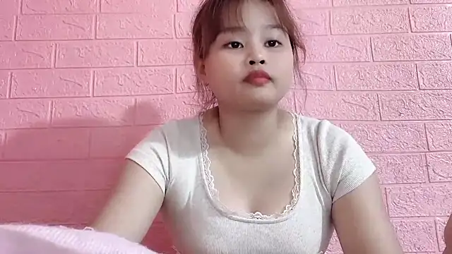 lina8386 (F young) - show mông