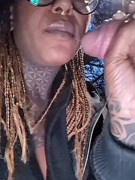 darkdea (Ask my age) - Risky Deep Blowjob front Strangers