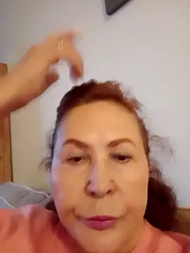 hottie-mom (Ask my age) - I will warm you up! Let s play!