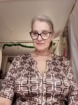 irinamaux (F mature) - make me happy