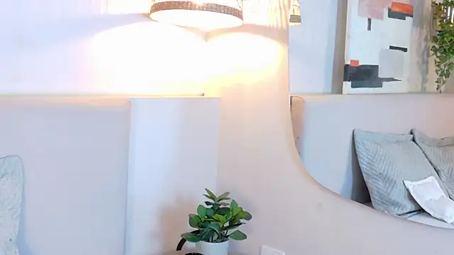 abiehills (F young) - Oily ass + spanks with paddle