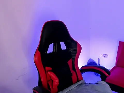 peytonbox (T young) - show naked and oil